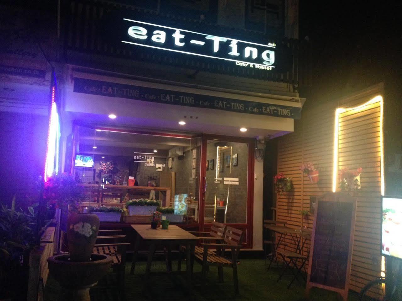 Eat-Ting Hostel Bang Sao Thong Bagian luar foto